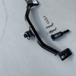 U-Haul Ford 1 1/4 In SUV Hitch