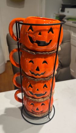 Ceramic stackable Halloween Mugs￼