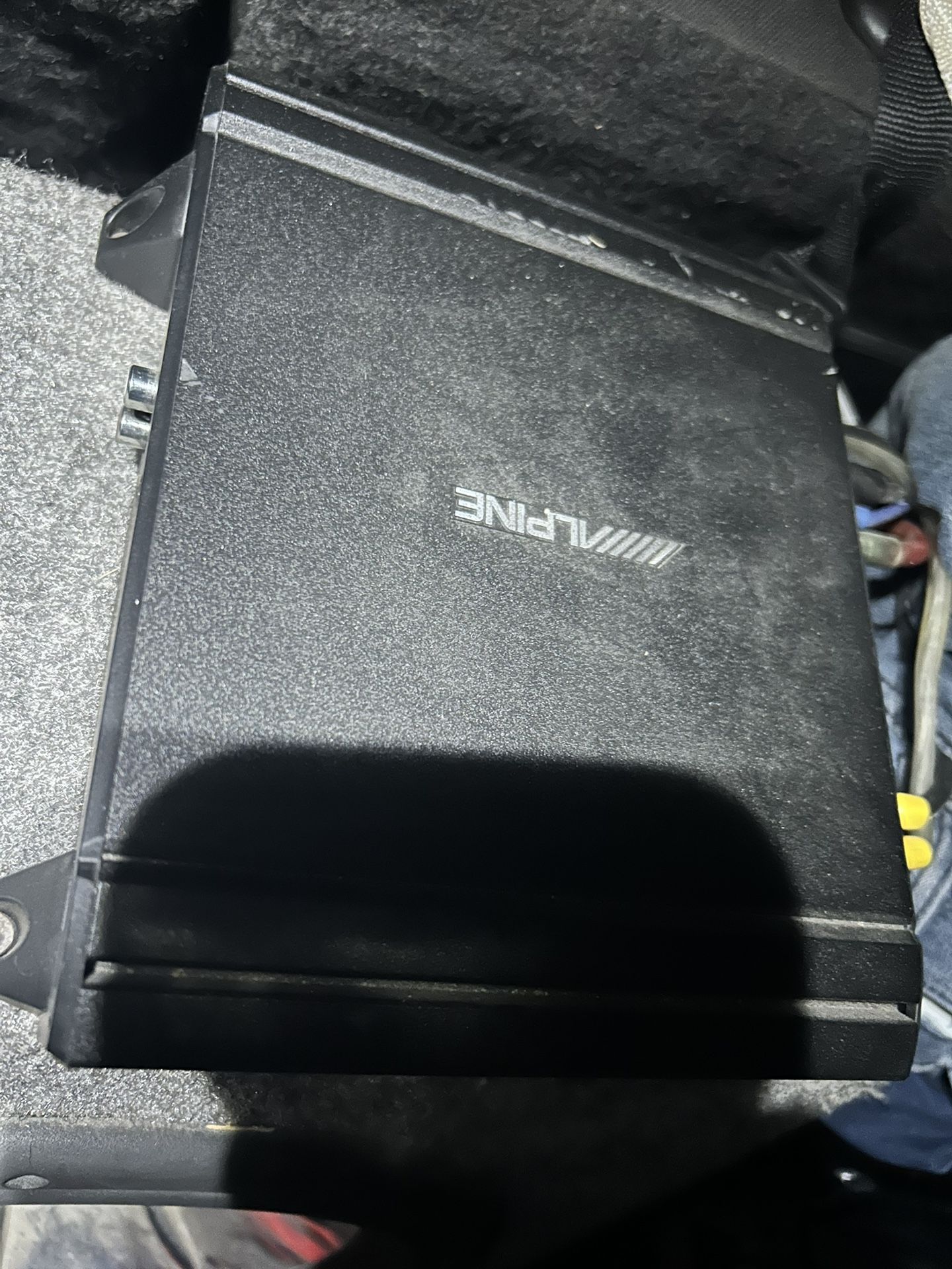 Alpine Amplifier And MTX 6000 Dual Subwoofer 