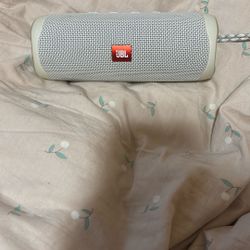 JBL flip 5