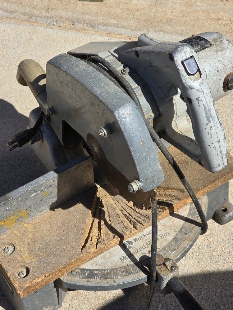 Rockwell Motorized Mitre Box