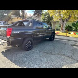 2003 Chevy Avalanche 