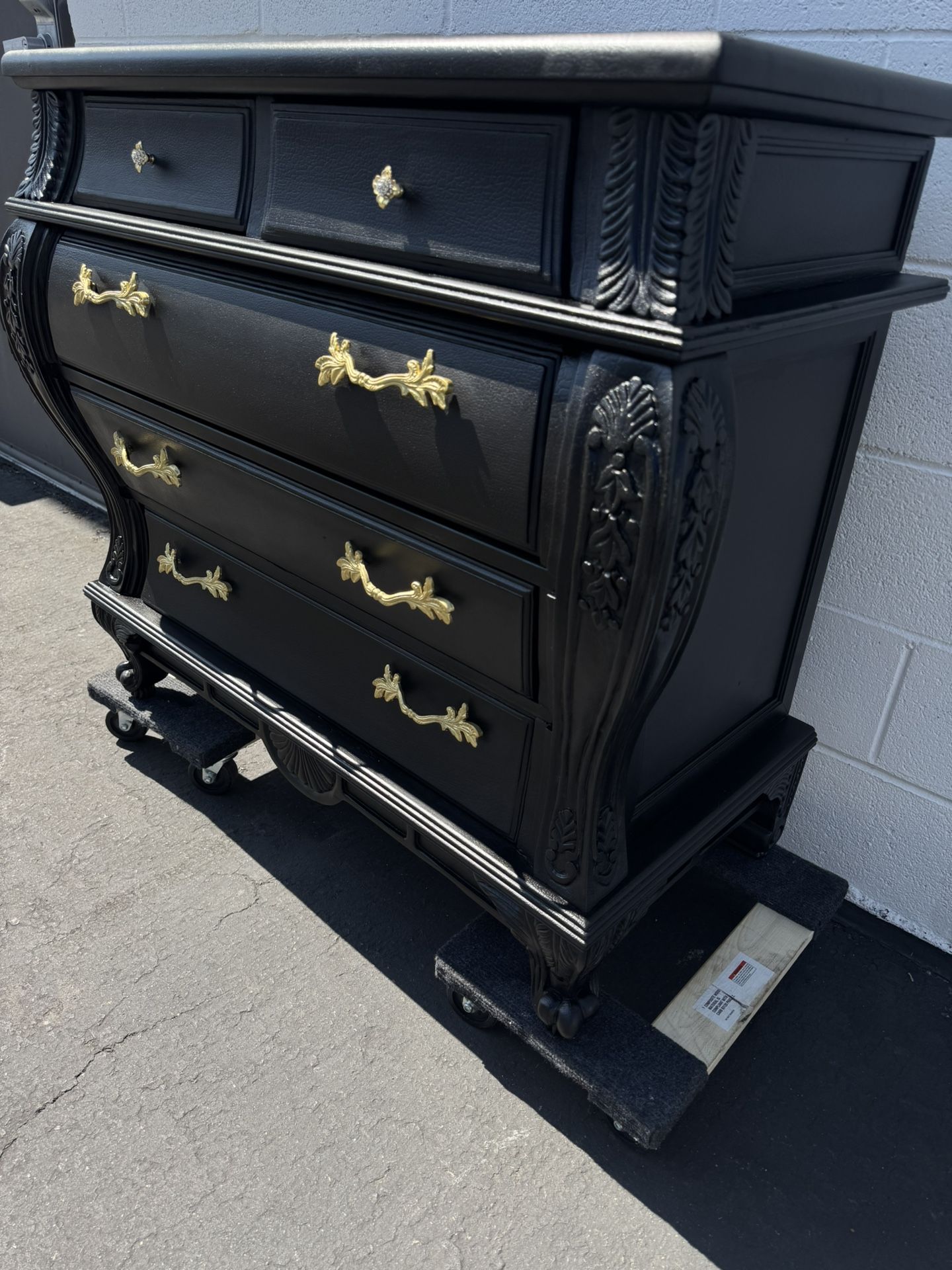 Dresser