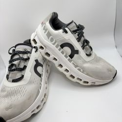 ON CLOUD RUNNING SIZE 6 