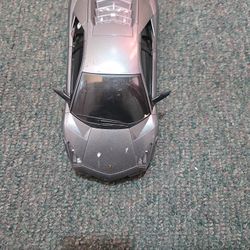 Toy car