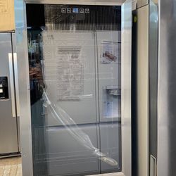 Avanti 3.0 cf Beverage Center with Stainless Steel Glass Door