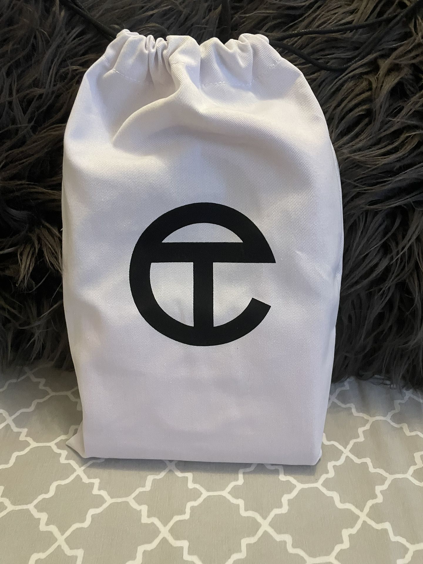 Authentic mini Telfar UGG bag for Sale in Joliet, IL - OfferUp