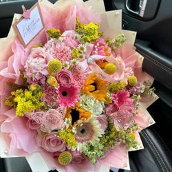 Mixed Flower Bouquets 