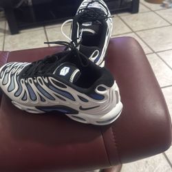  AIR MAX PLUS DRIFT 'SUMMIT WHITE ROYAL PULSE