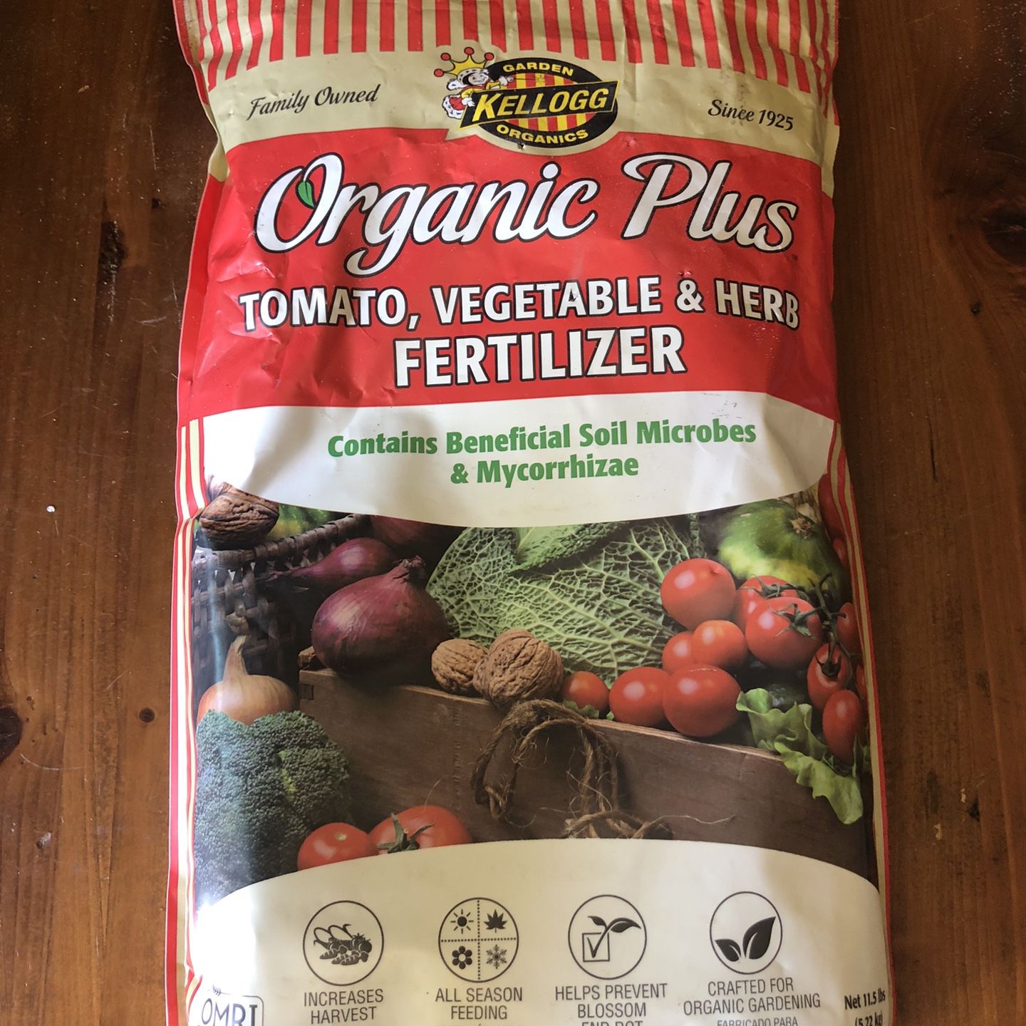 Kellogg Garden Organics 11.5 lb. Organic Tomato Vegetable and Herb  Fertilizer 3010 - The Home Depot