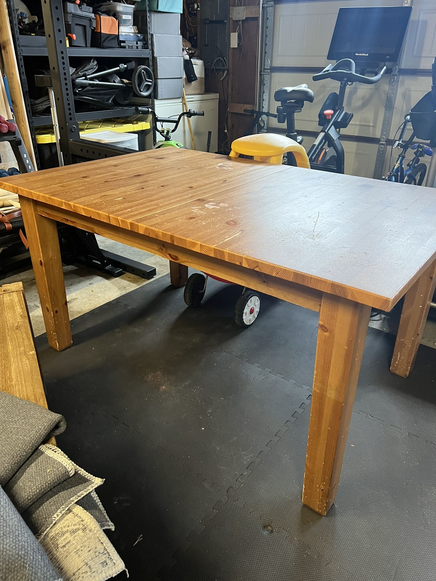 Free Dining Table