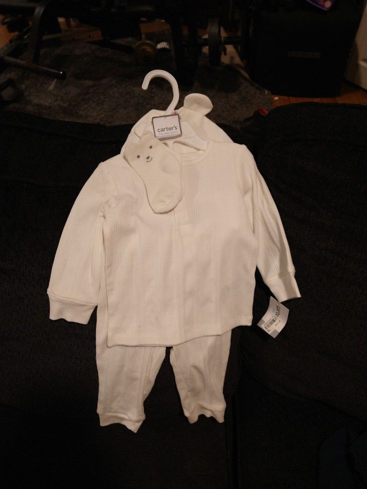 Carter's 9 Months Whit Outfit