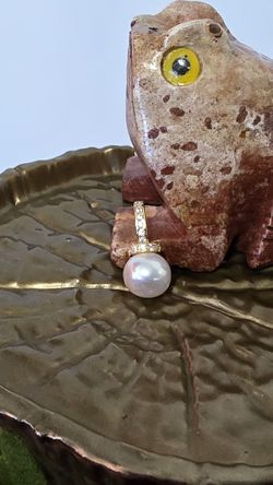 Genuine Freshwater Cultured Pearl Pendant