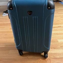 Travelers Club HardCase Spinner Bag