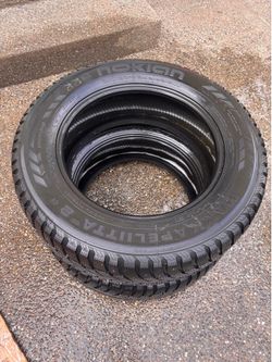 Nokian Hakkapeliitta 225/60 R 16 98T Tires