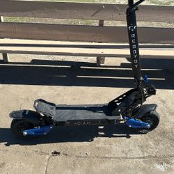 Electric Scooter Duo Motor