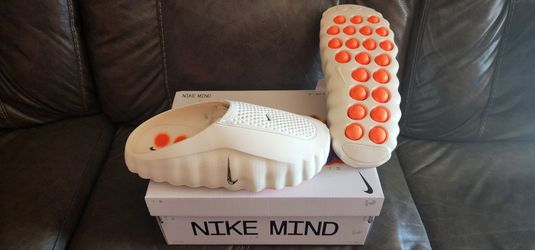 DS Women's Nike Mind 001 AMP Slide Pregame Mules Sail Chrome Hyper Crimson size 11 w 9.5 m