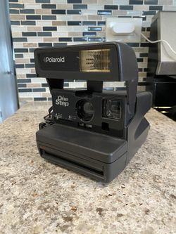 Polaroid 600 One Step Instant Camera