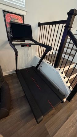 Peloton Treadmill 2023