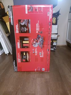Milwaukee Compound Miter Saw Kit