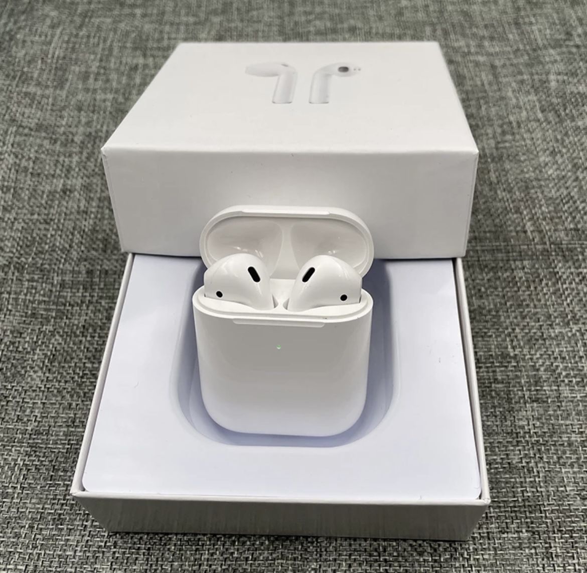 Earbuds with charging case. Great Quality. Sealed Box