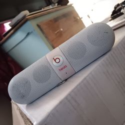 Beats Pill