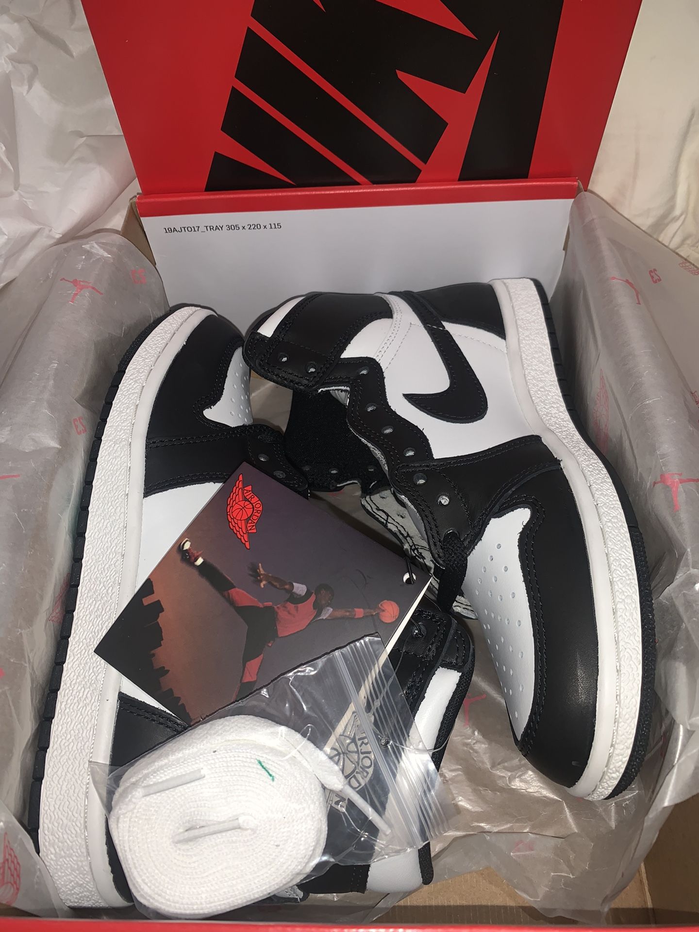 Air Jordan 1 High ‘85 Black/White Size 7 Mens Brand New