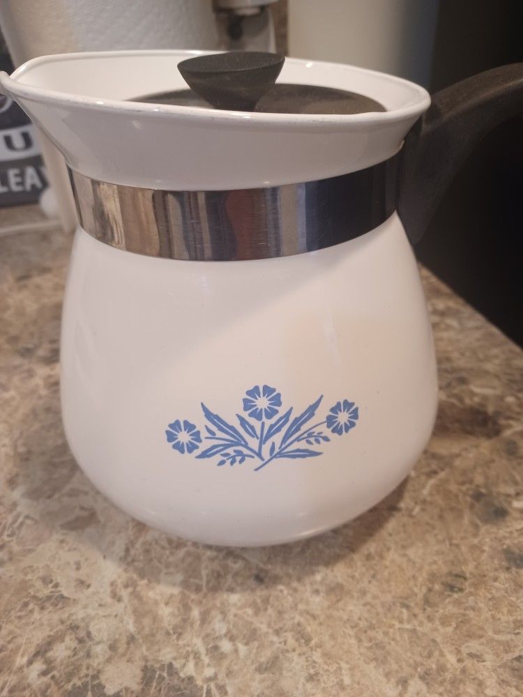 Pyrex Cornflower Design And Avocado Spring Blossom Crazy Daisy One Of Collectors Most Valuable $200 Each