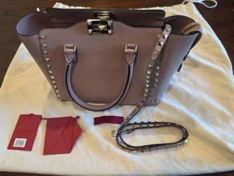 VALENTINO GARAVANI (Never Used) Medium Shoulder Bag Purse Rockstudded AUTHENTIC