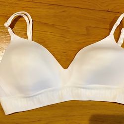 New Victoria's secret PINK wireless bra 34B