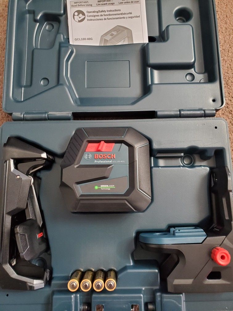 Bosch 100 ft. Green Combination Laser Level Self Leveling with VisiMax Technology, Fine Adjustment Mount & Hard Carrying Case