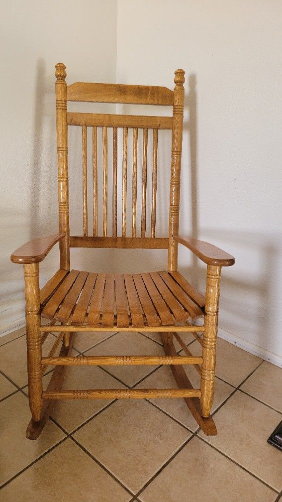 Rocking Chair 