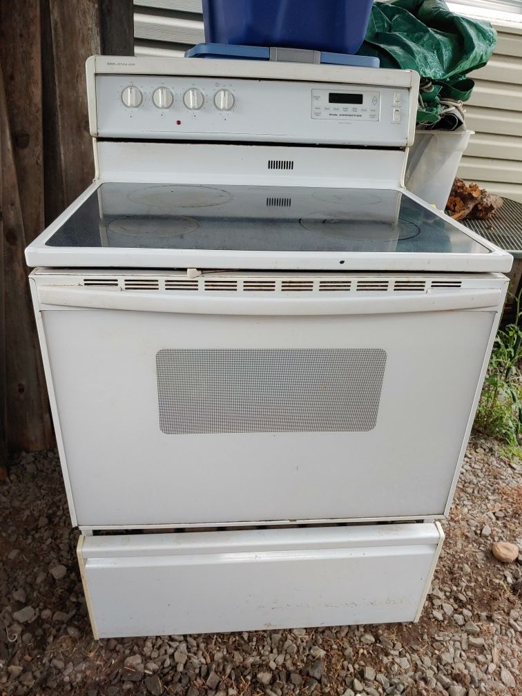 JennAir ceramic top electric stove. for Sale in Vancouver, WA OfferUp