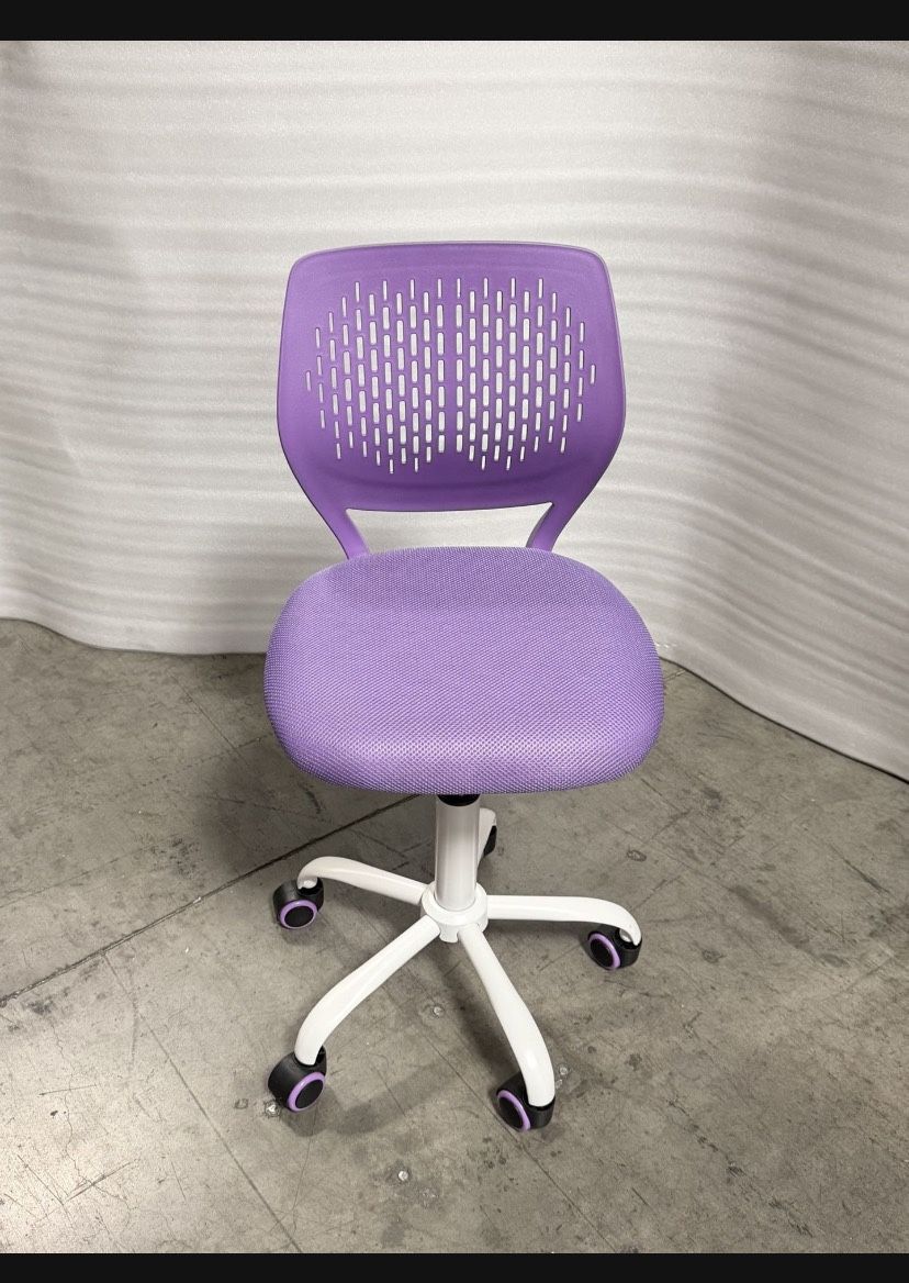 $35!! Adjustable Children’s Study Chair 360 Swivel Purple Color. 
