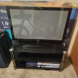32inch TV With Glass Stand