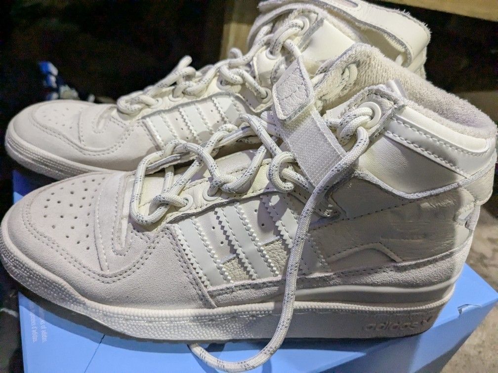 Adidas IVP GW2857 White Size 5 1/2 Womens