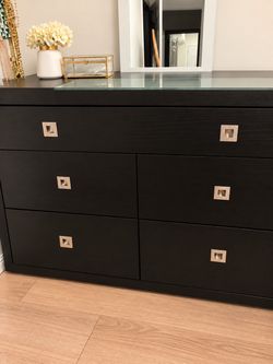 Modern 6-Drawer Dresser