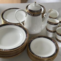 Mikasa Royal Glimmer Bone China Set 41 Pieces