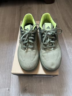 Adidas Sneakers 
