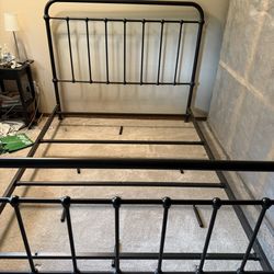 Metal Bed Frame (Queen)