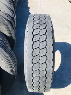 USED COMMERCIAL TRUCK AND TRAILER TIRES LLANTAS PARA CAMION Y TRAILA
