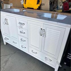 🔥 BEAUTIFUL 60” DOUBLE SINK BATHROOM VANITY ON SALE 🔥  Hi everyone! We have this beautiful brand new open box vanity available for only $900 NO TAX!
