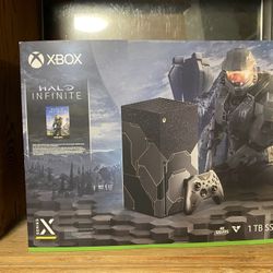 Halo Xbox Series X W/2 Limited Edition Controllers and Games