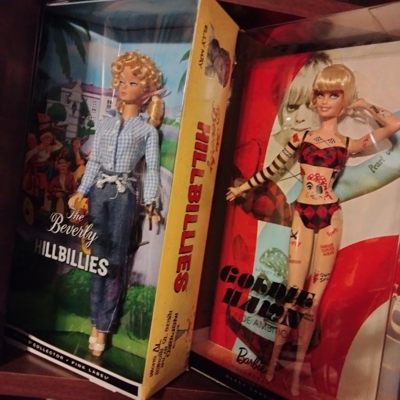 Ellie May Clampett Barbie Doll From The Beverly Hillbillies 200 Goldie Hawn Barbie Doll Perfect And Box 125 for Sale in Las Vegas NV OfferUp