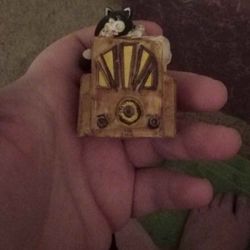 Peter Fagan Cat Figurine 