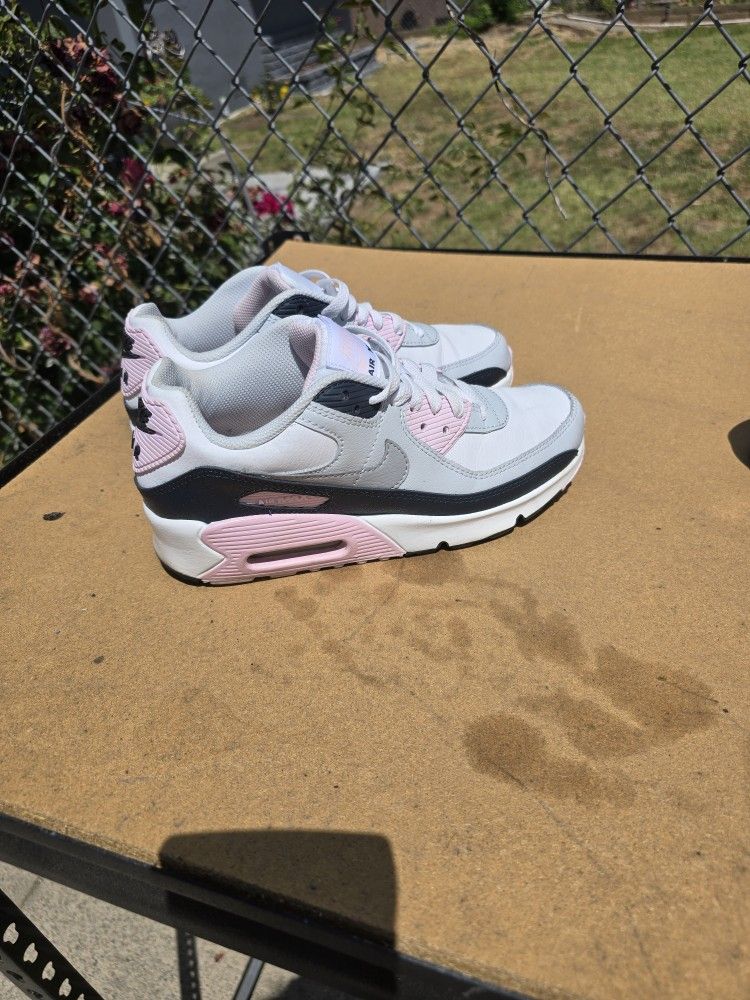 Womens Nike Shoes Size 8