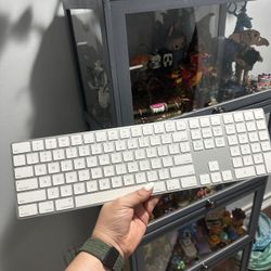 Apple Magic Keyboard with Numeric Keypad