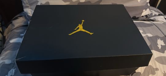 Air Jordan 1 Mid Wolf Gray Midnight Navy