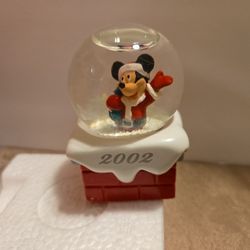 Micky Mouse Snow Globe