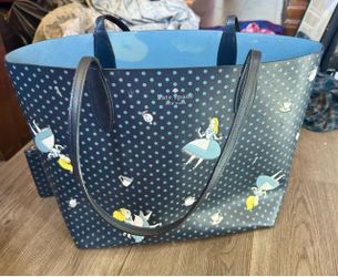 Disney x Kate Spade 2021 Alice in Wonderland  Dump purse bag